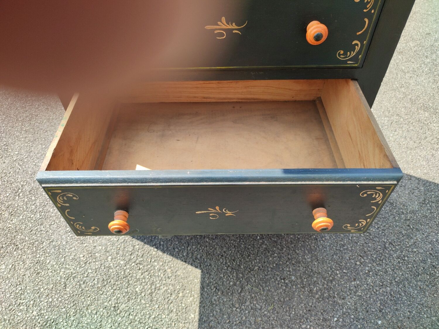 Vintage chiffonnier