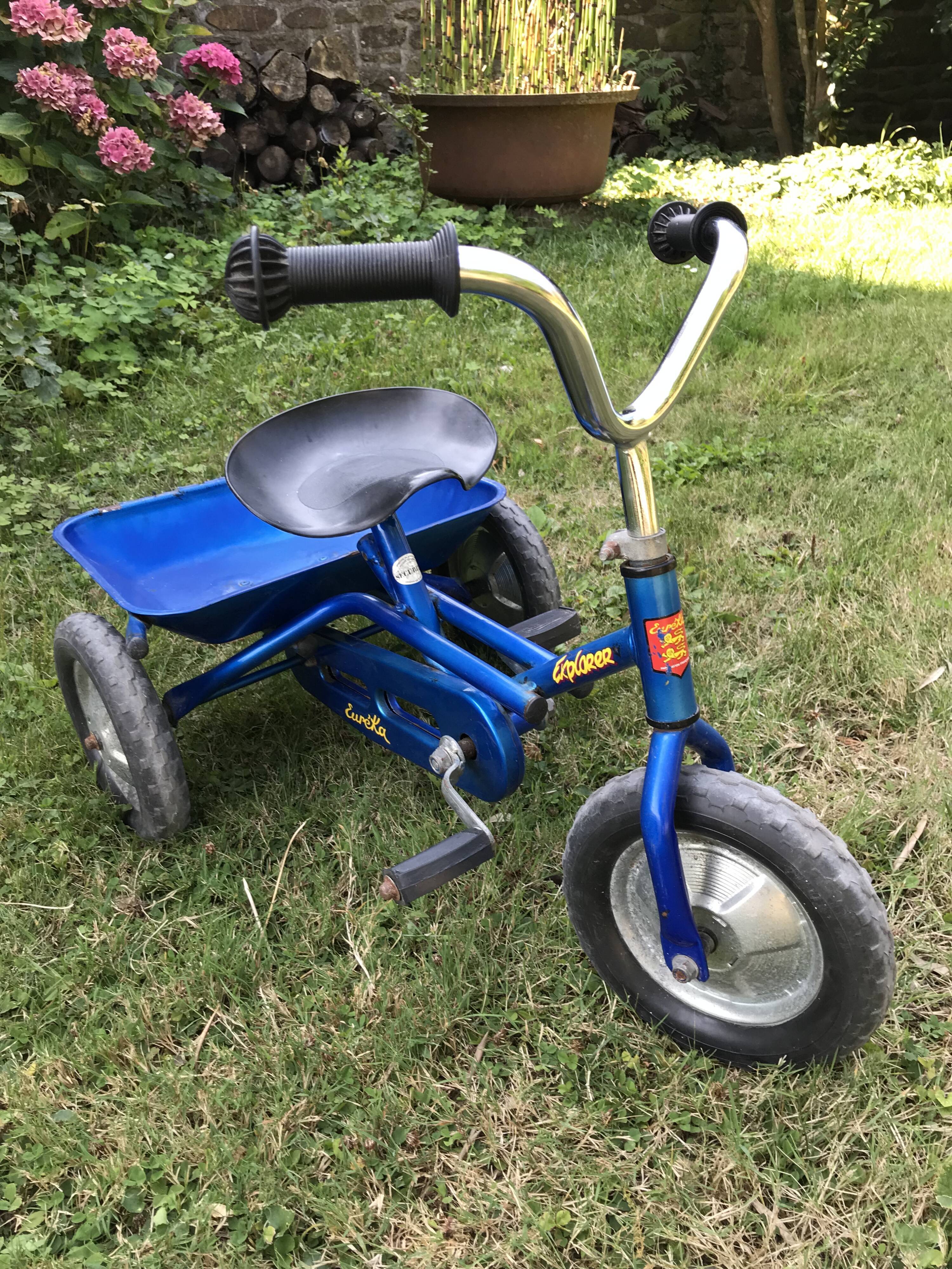 Vintage metal explorer tricycle