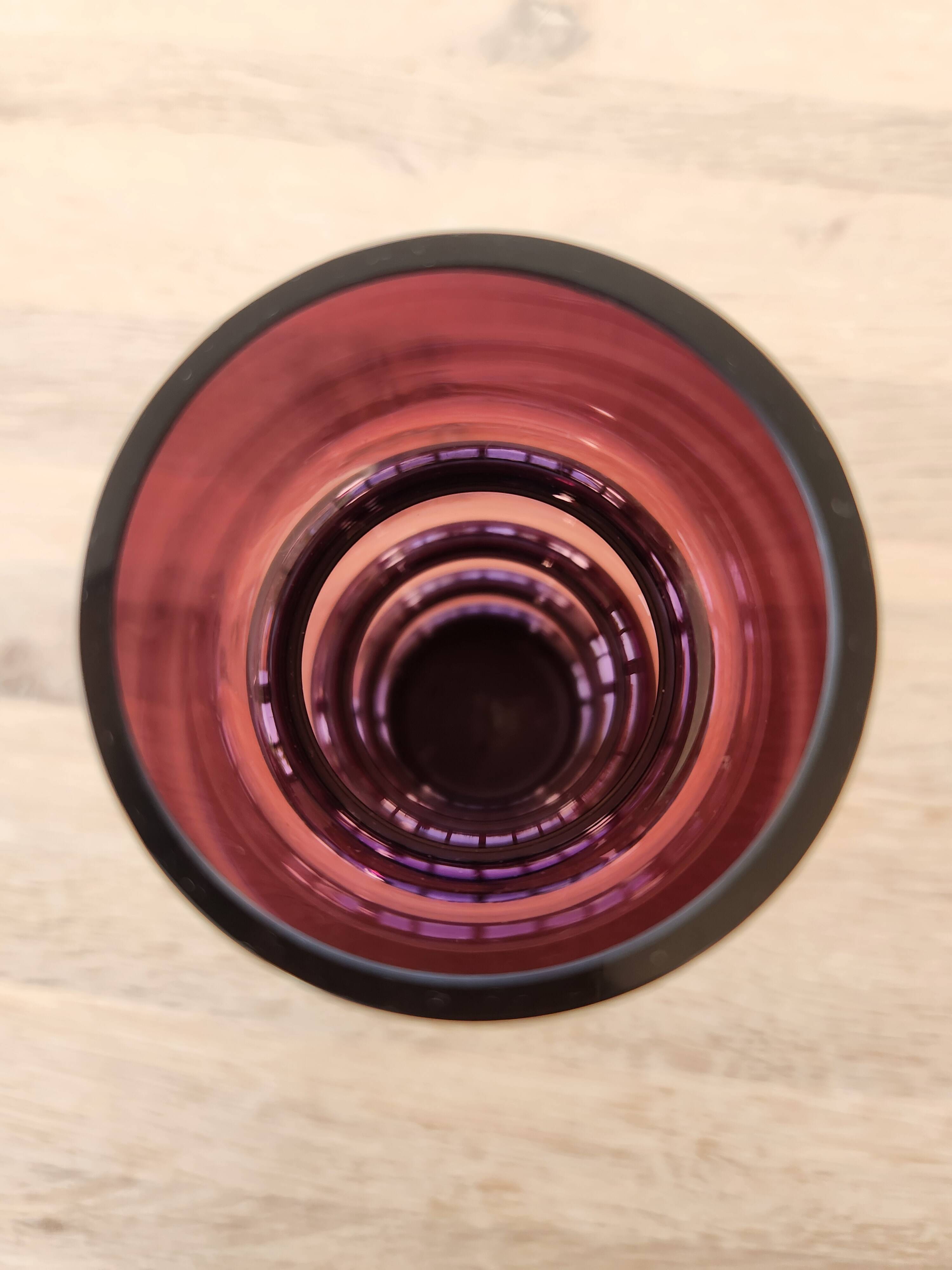 vase cylindrique en verre teinté design scandinave