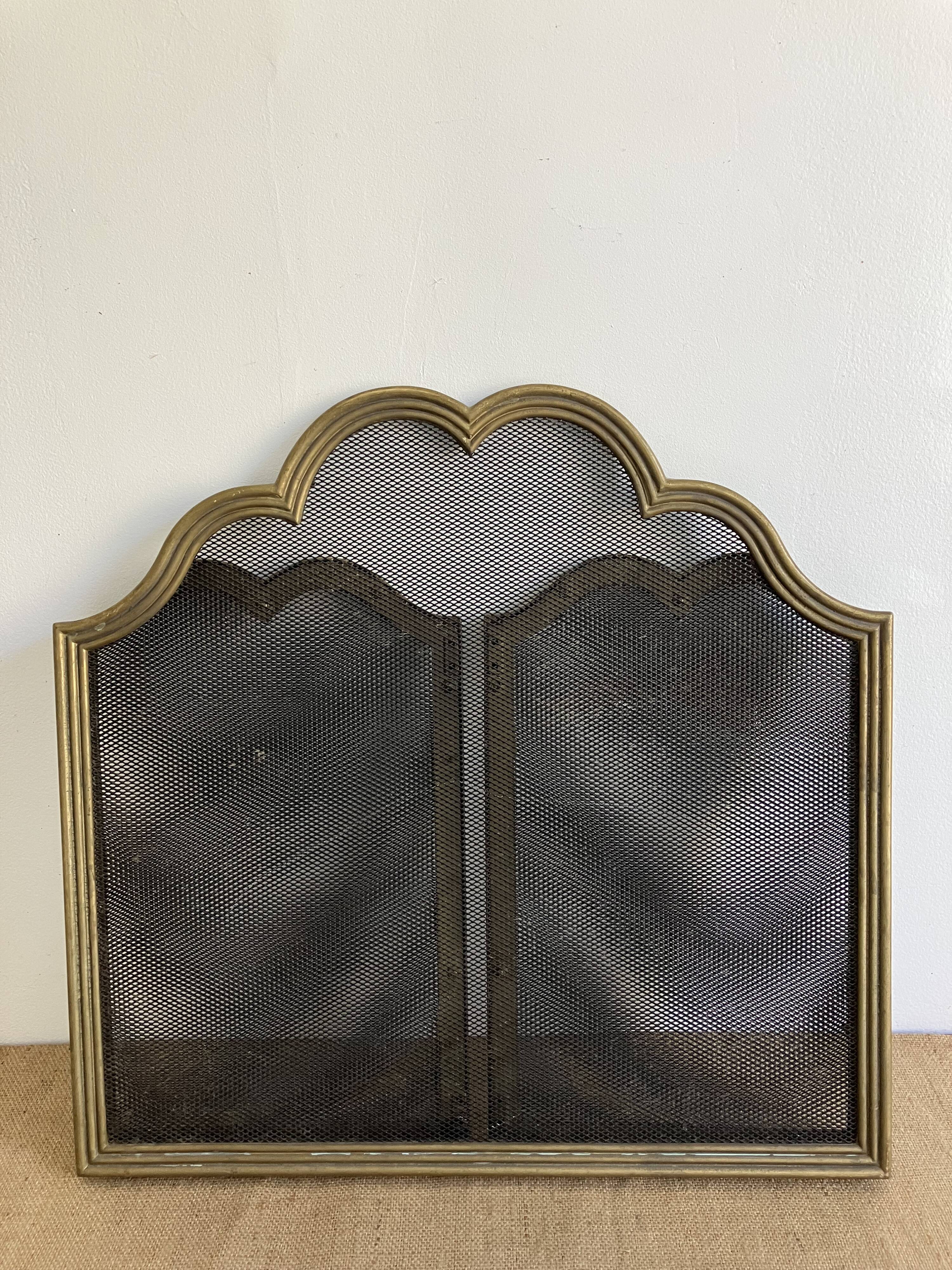Three-leaf fire screen, fireplace accessory