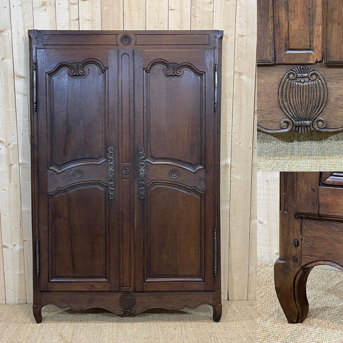 18th-century oak wardrobe front