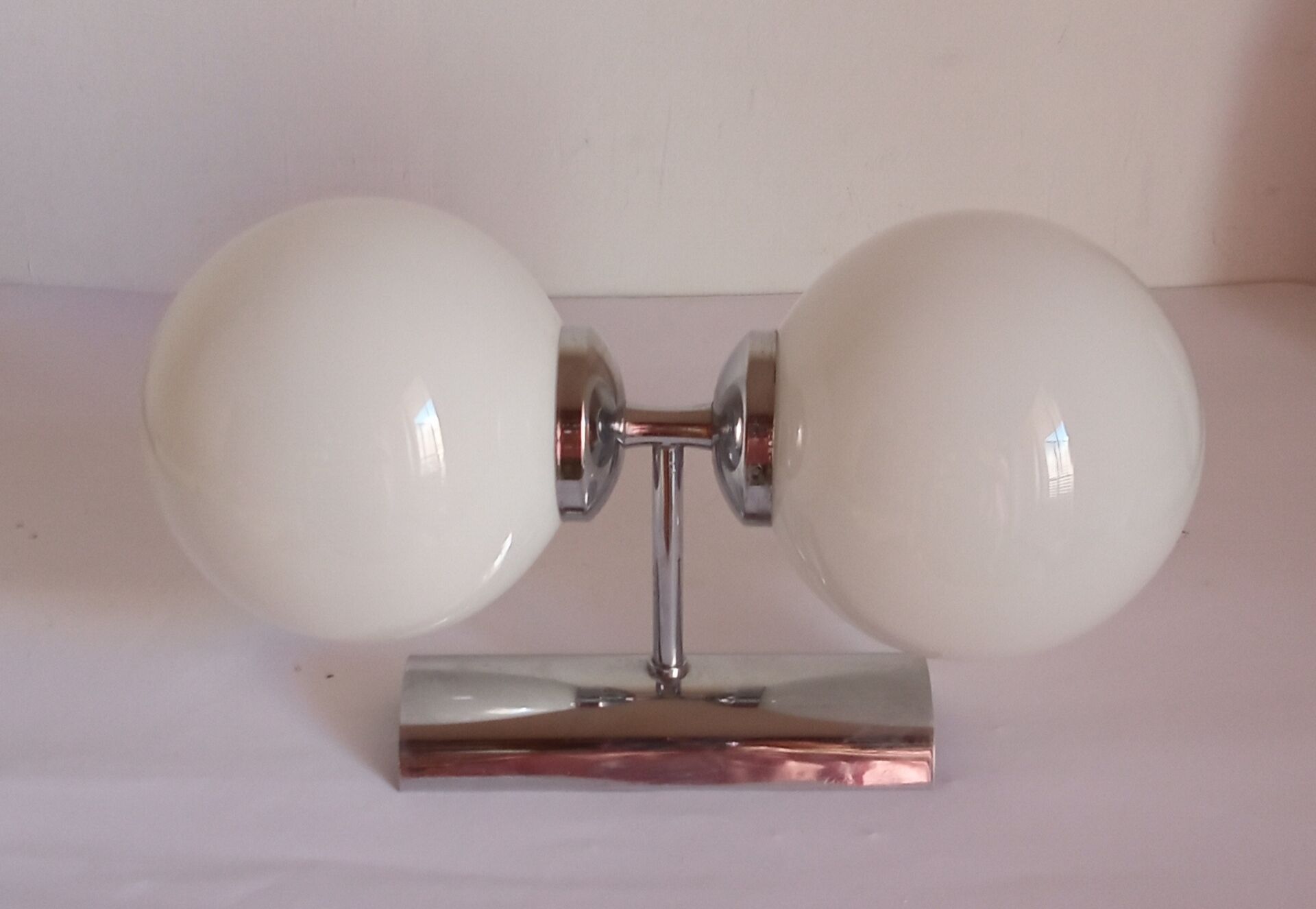Vintage metal wall lamp