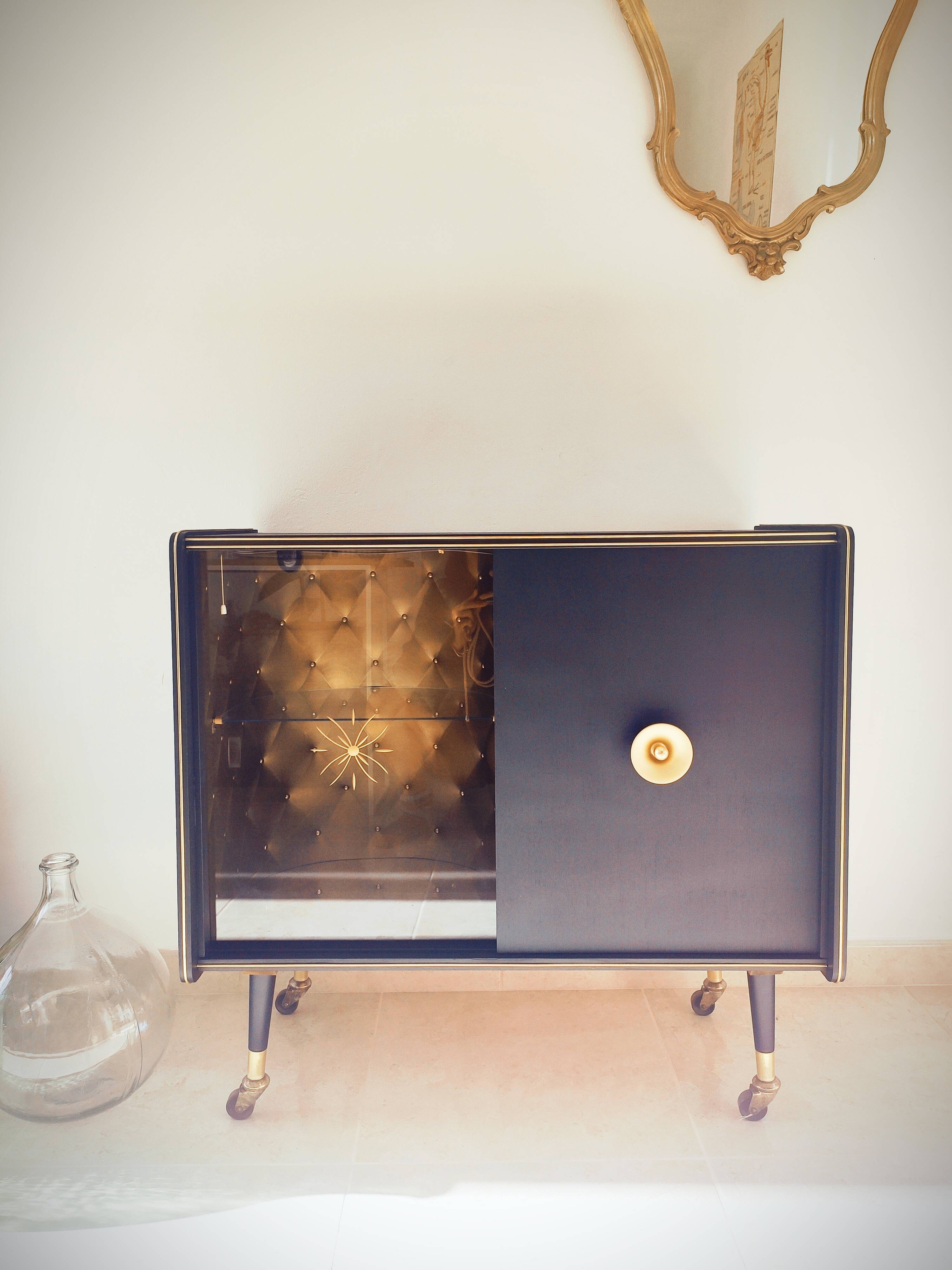 Vintage bar on wheels