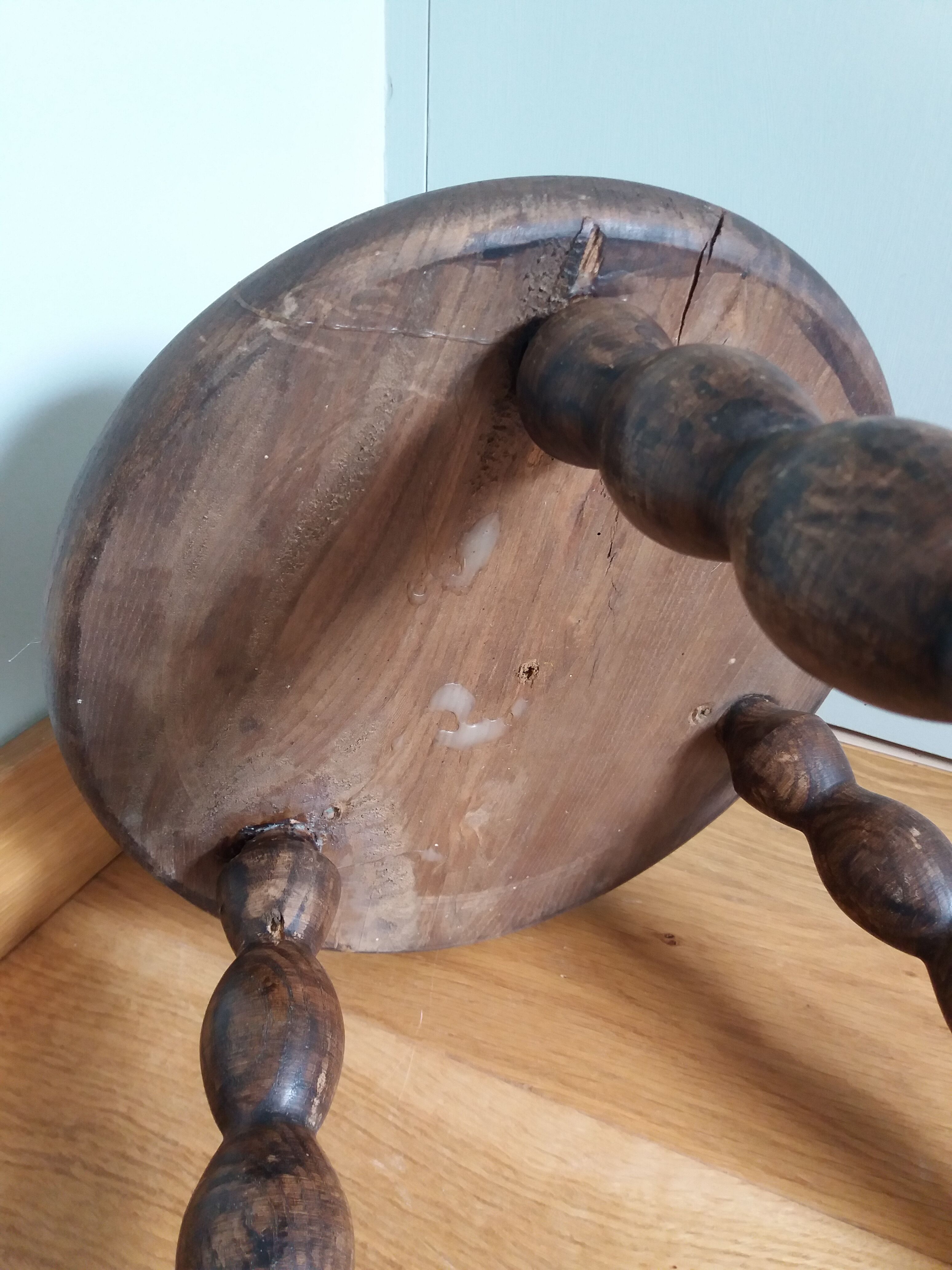Tripod stool in wood turned coil way