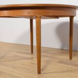 Mid-Century Round Teak Extendable Dining Table, United Knigdom, 1960s
