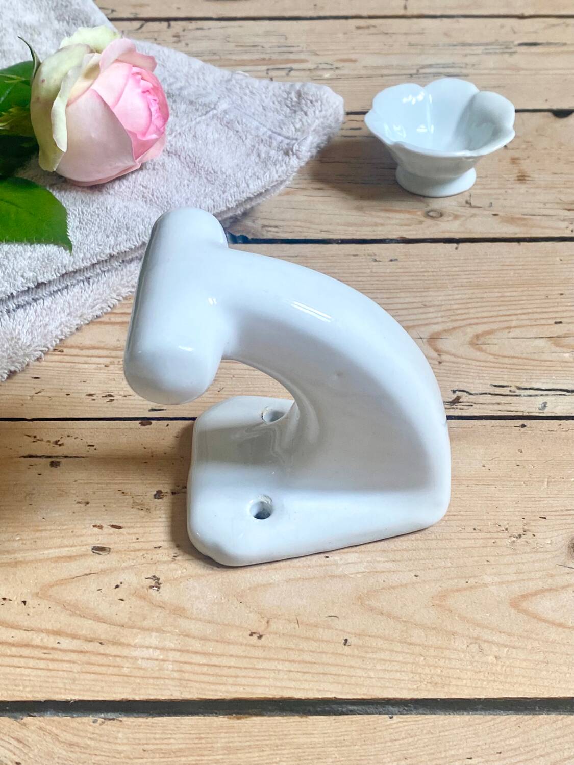 Patère en porcelaine