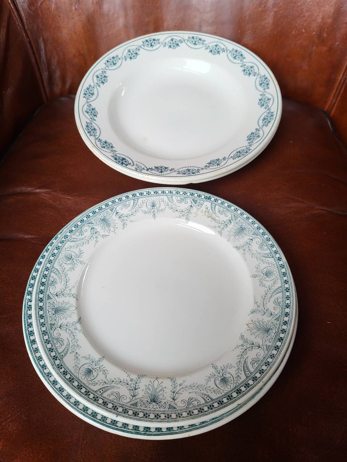 Set of 5 Terre de Fer plates 1900 Wilbur and St Amand