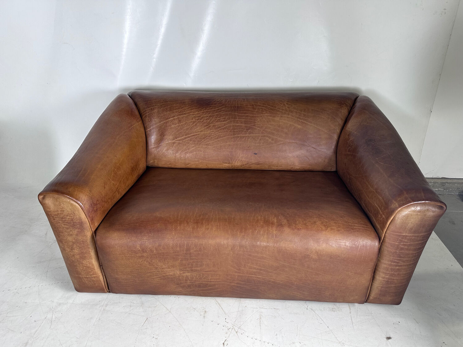 Leather sofa by DE SEDE