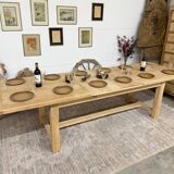 Farmhouse table with central extensions
