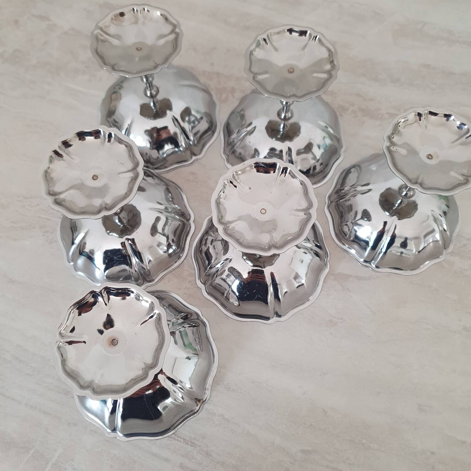 6 Coupes à dessert en inox
