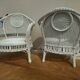 Paire de fauteuils blancs en rotin