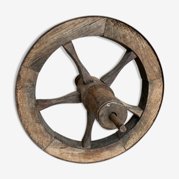 Roue de brouette ancienne