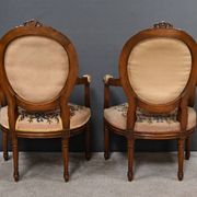 Paire de fauteuils en hêtre, style Louis XVI – début XXe
