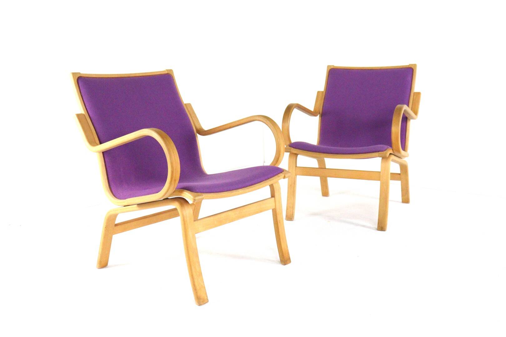 Vejle armchairs  'purple' |