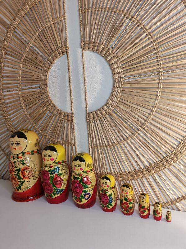 Russian dolls 8 pieces