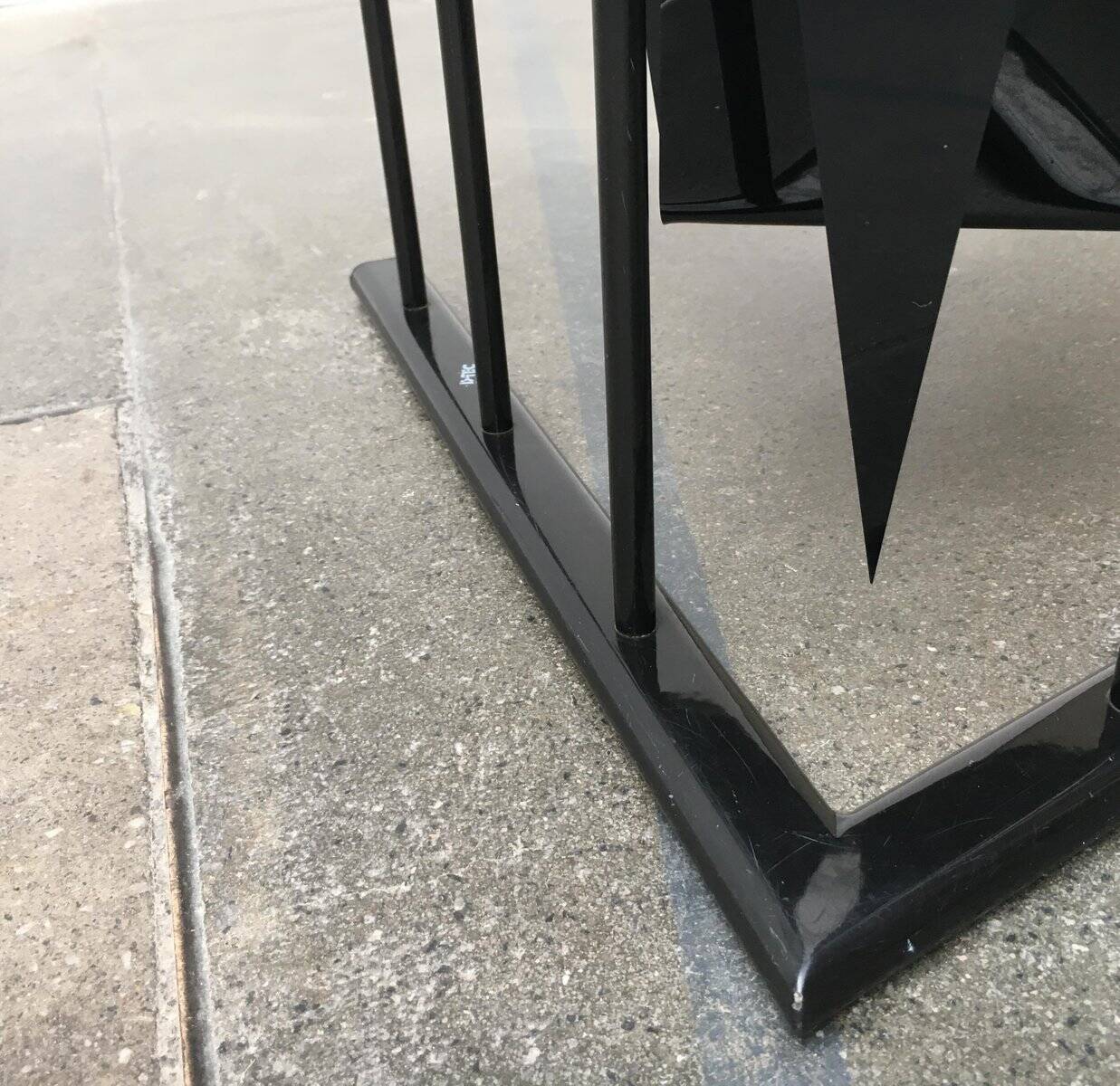 Postmodern vintage magazine rack by Markus Börgens for D-Tec, 1980s.