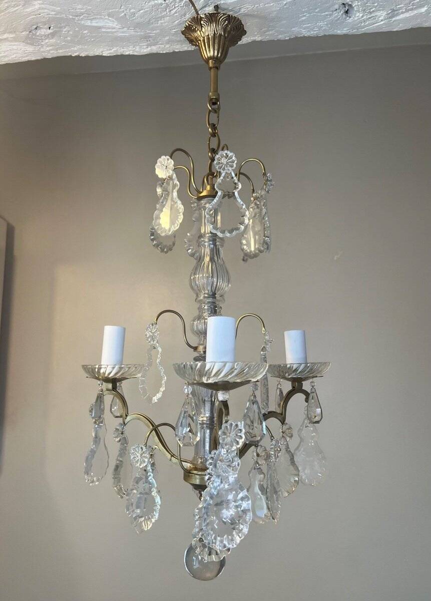Small chandelier in bronze and crystal