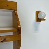 Duo d'étagères vaisselier de Charlotte Perriand