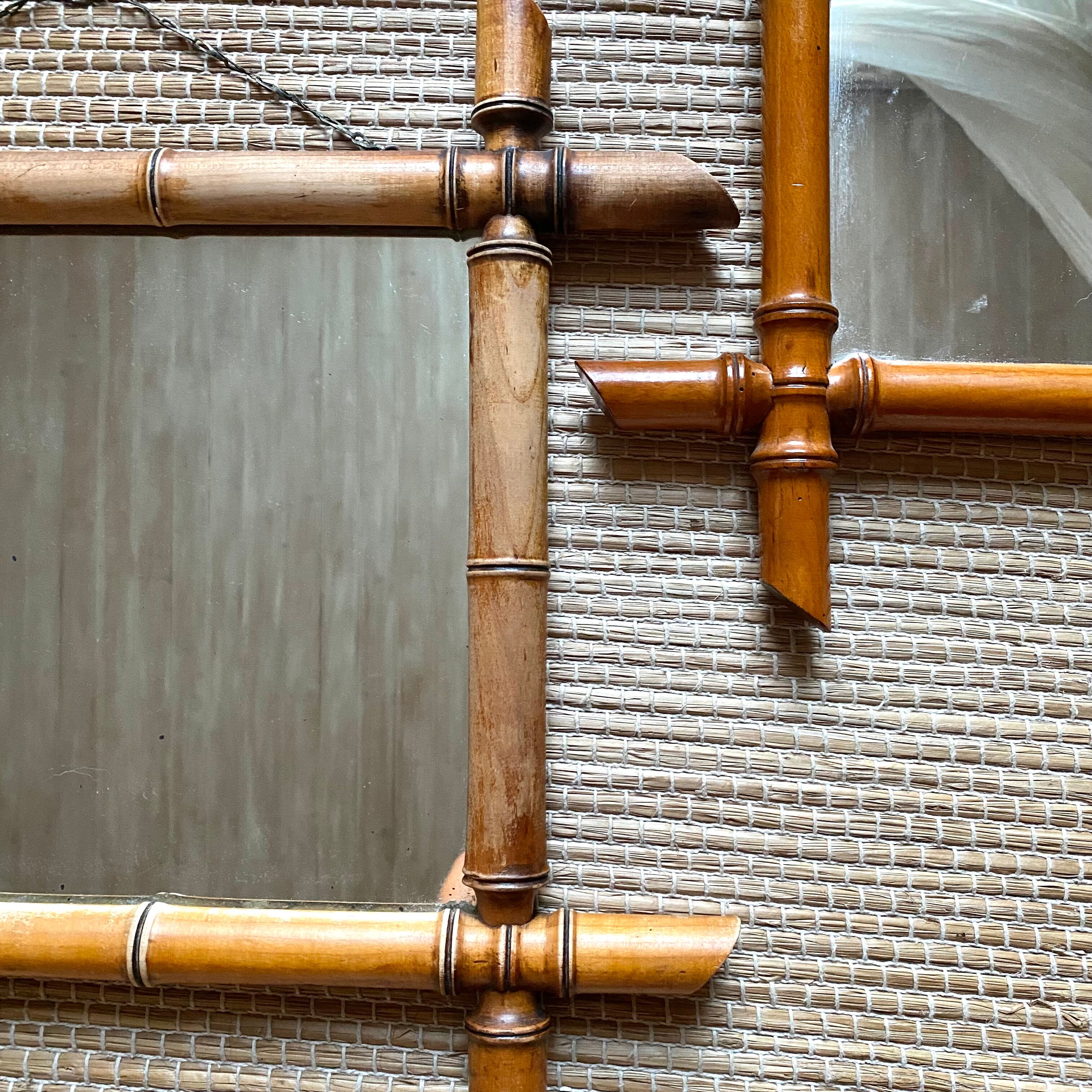 Miroir vintage en bois tourné