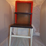 Foldable stepladder in small bench