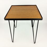 Table d’appoint chêne et métal noir 1950