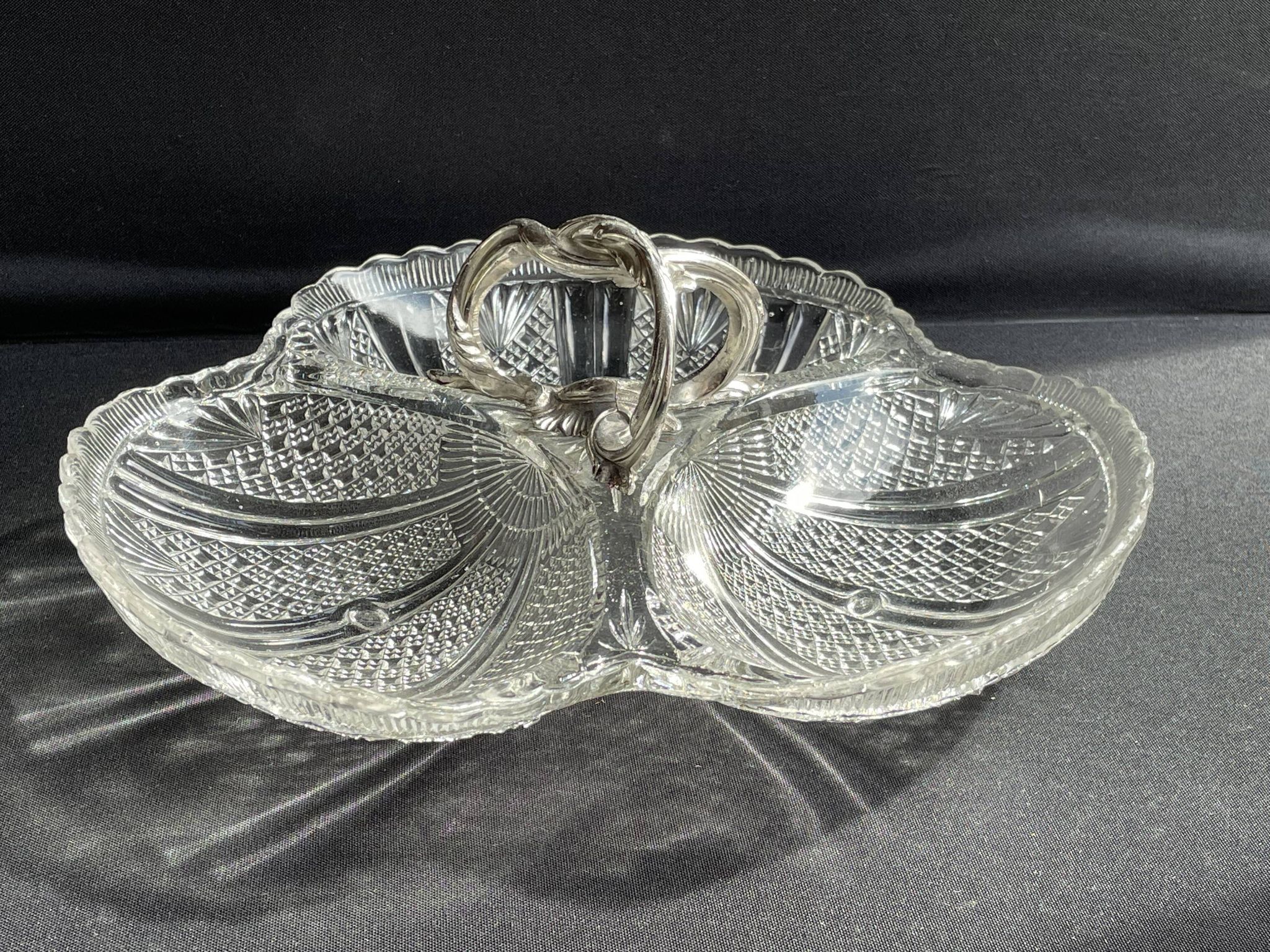 Plat appelé mendiant Art nouveau