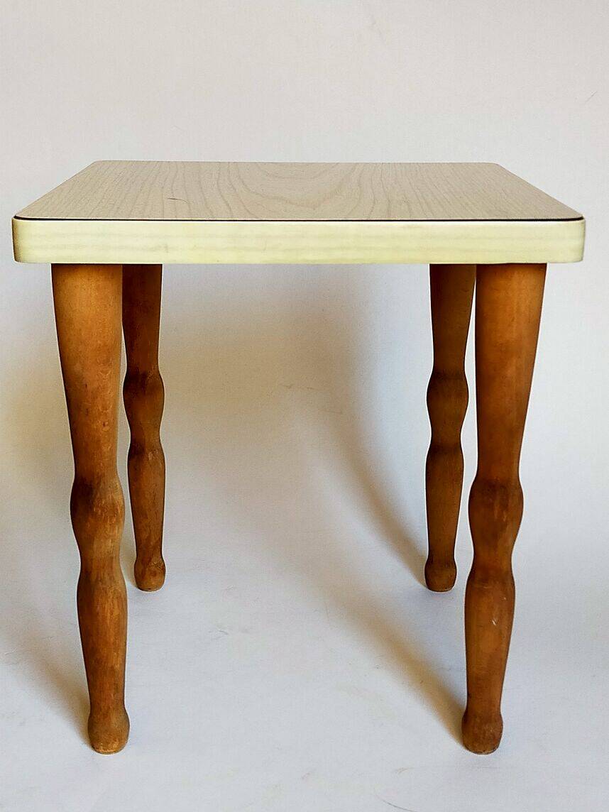 Saddle with turned wooden legs