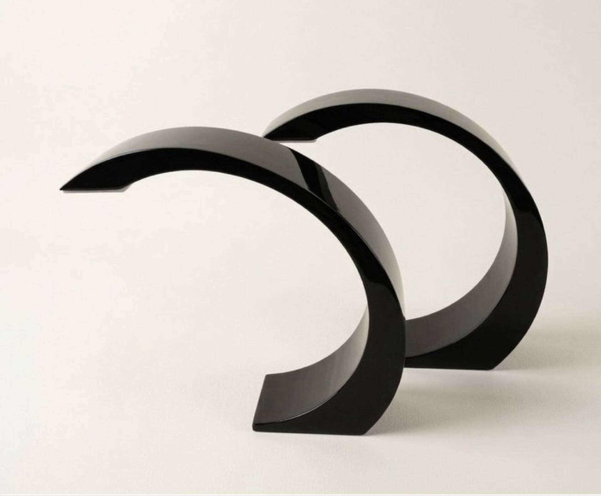 Half Back Moon design lamp