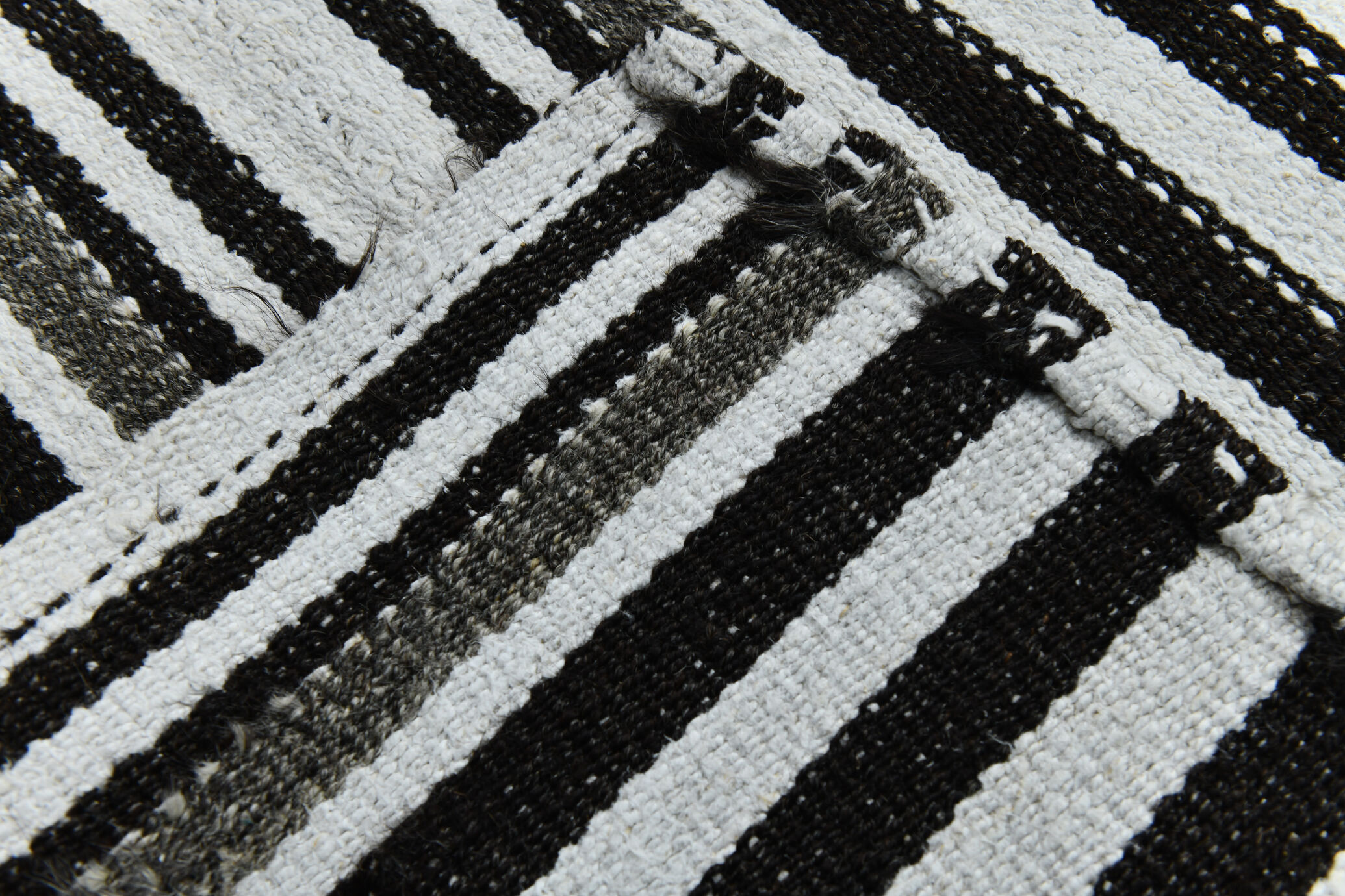 Tapis chanvre noir blanc, 181x223cm