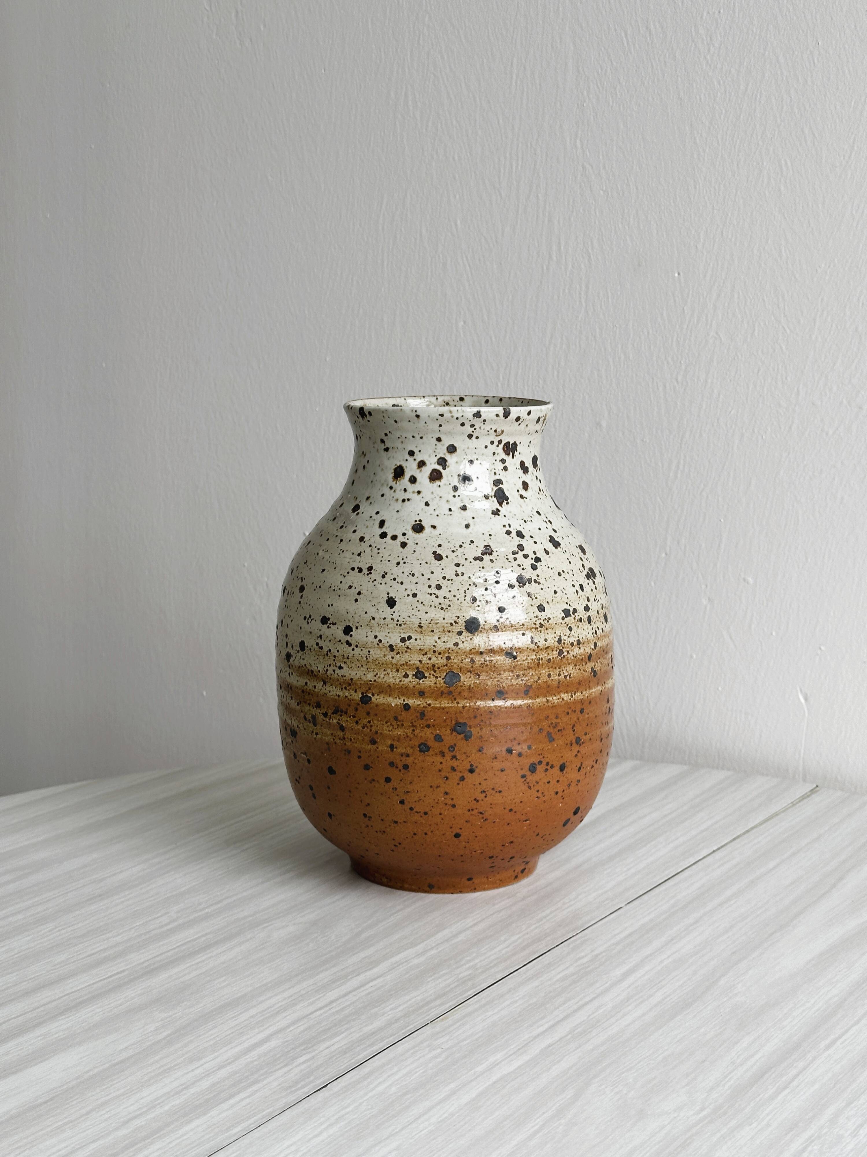 Pyrite stoneware vase