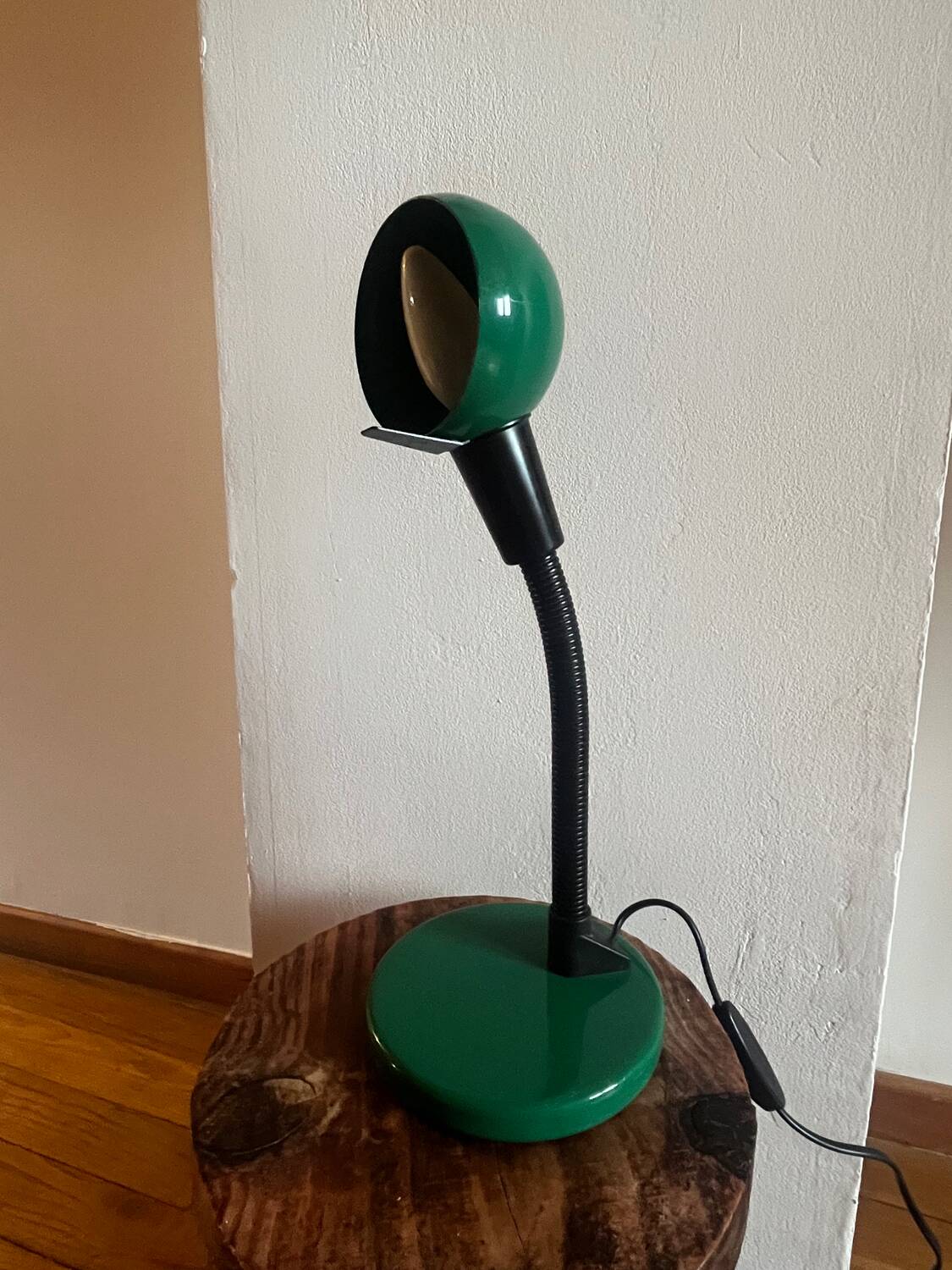 Vintage Italian desk lamp from the 1970s – Triveneta – emerald green