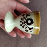 Retro egg cups 💐