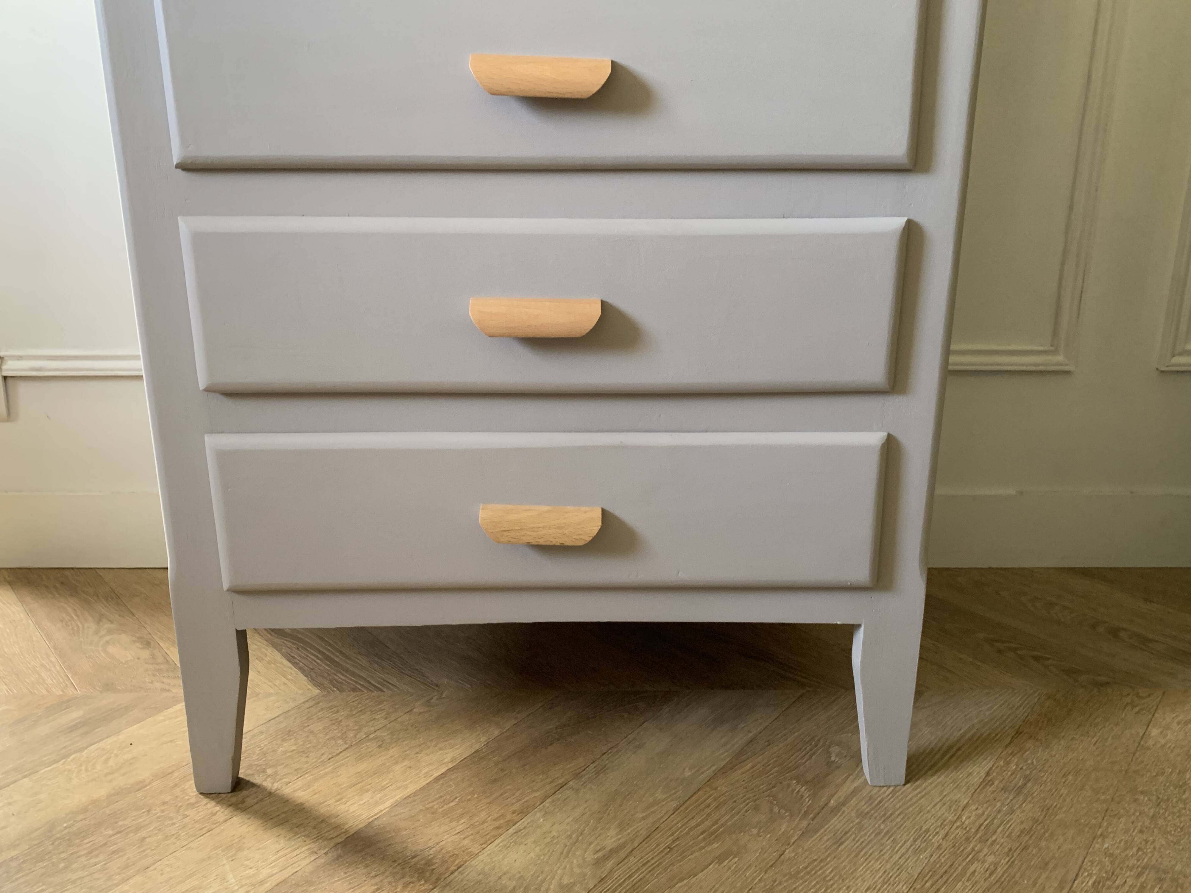 High chest of drawers