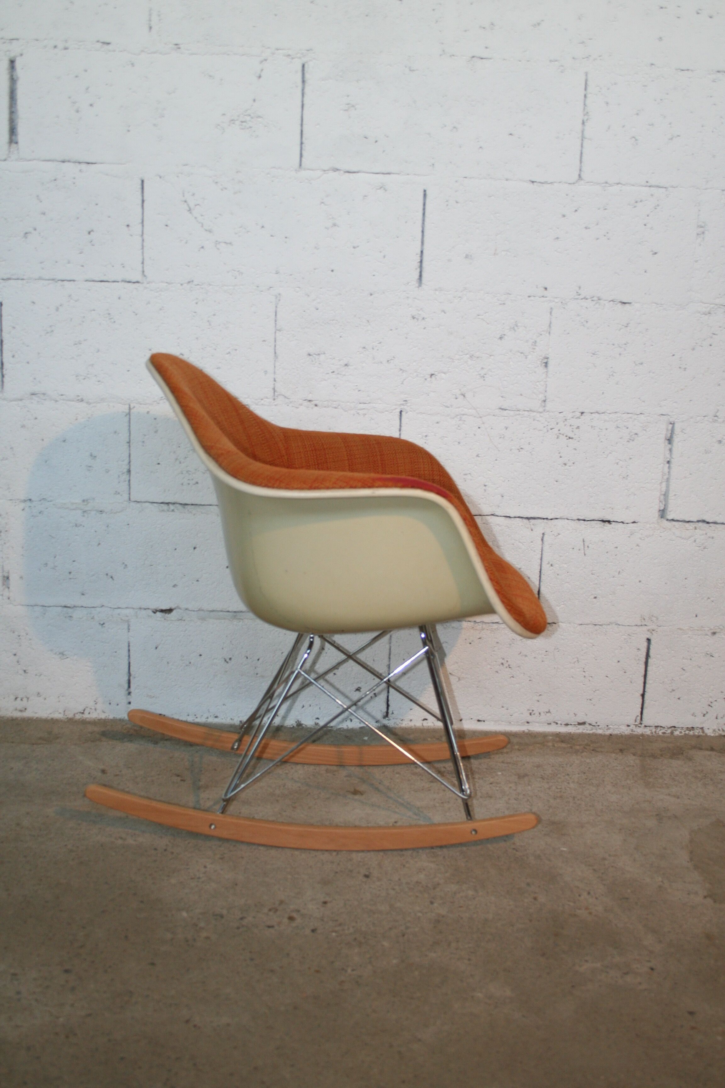 Rocking-chair par Charles & Ray Eames édition Herman Miller