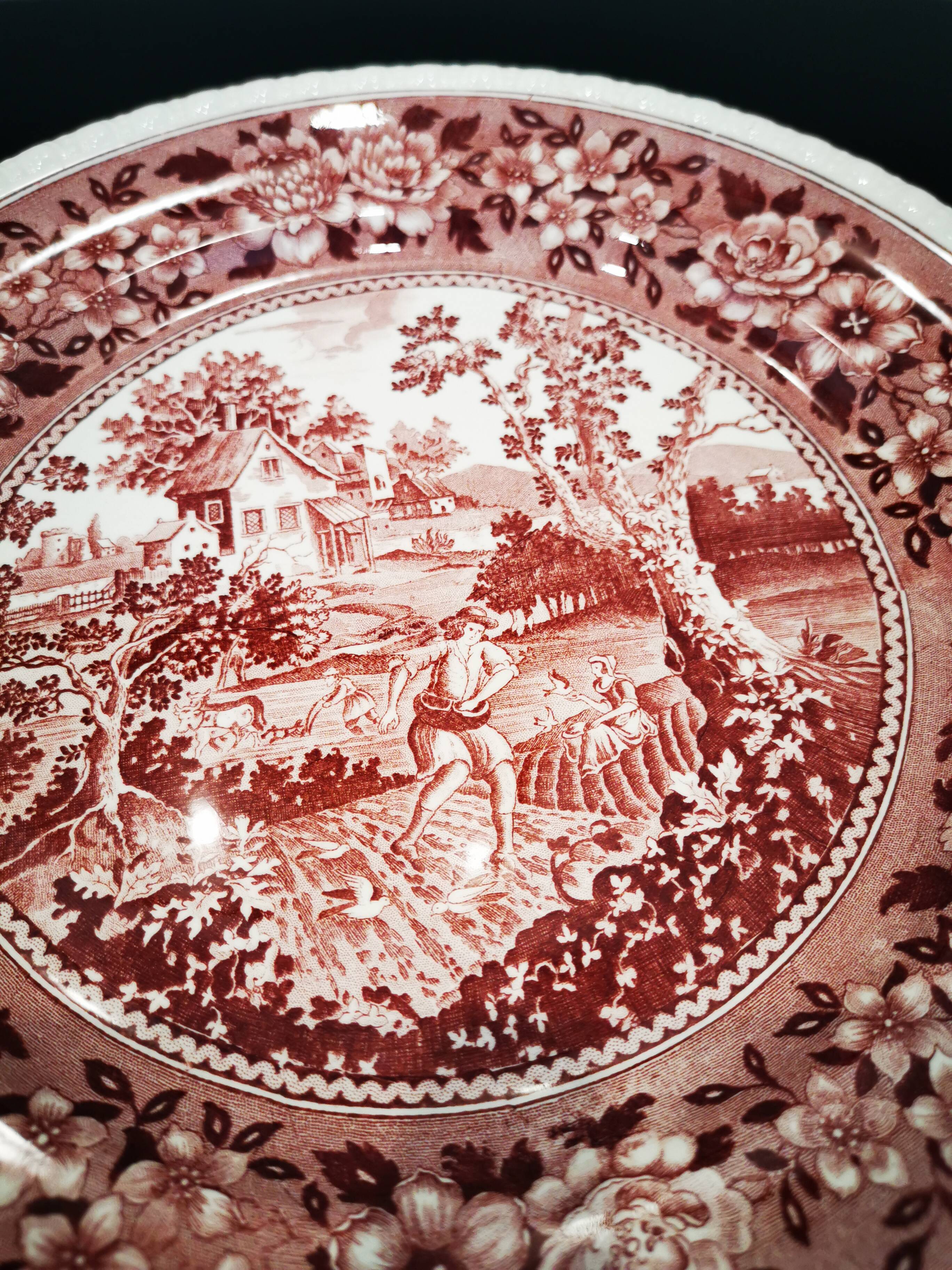 Set of 6 dessert plates and the Villeroy & Boch Rusticana serving dish