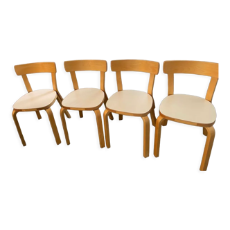 Chaises 69 Artek d'Alvar Aalto