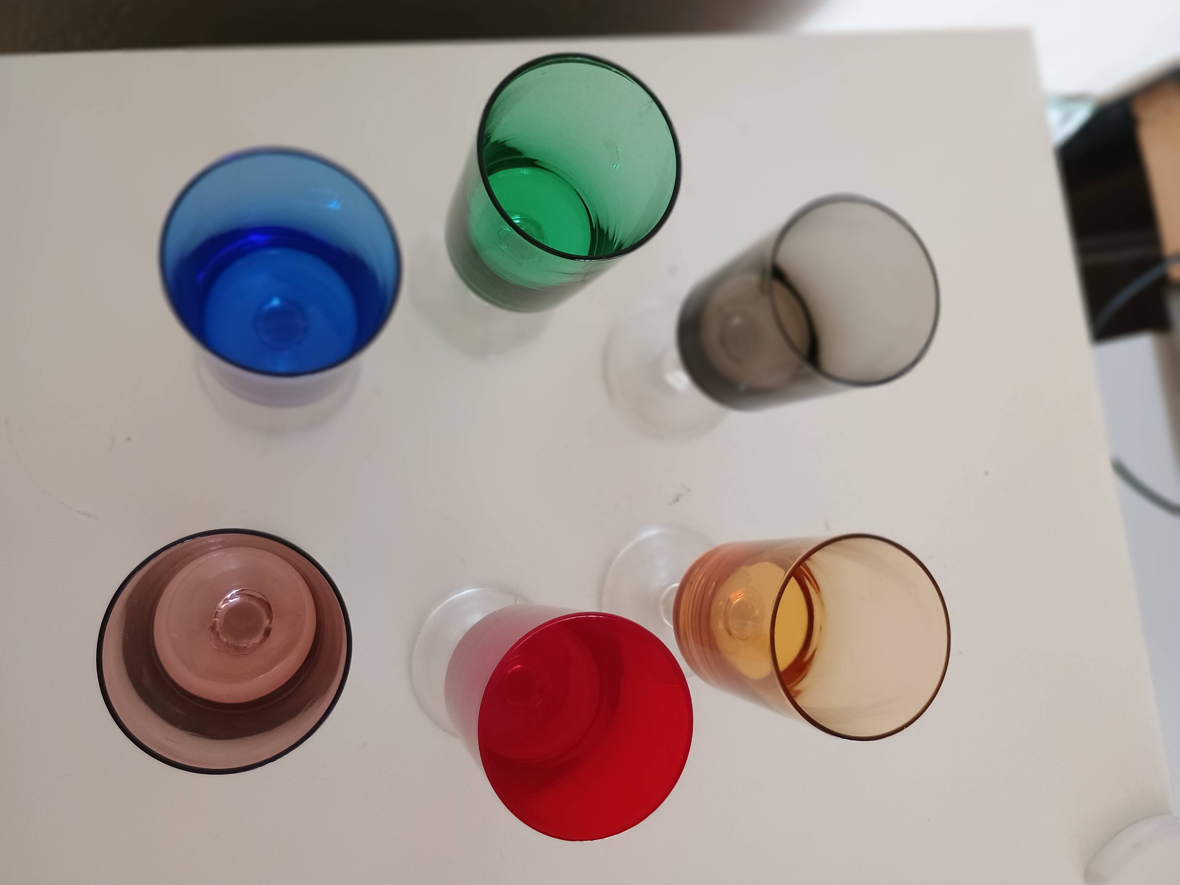 6 straight wine glasses in different colors with colorless stems 10cl - vintage