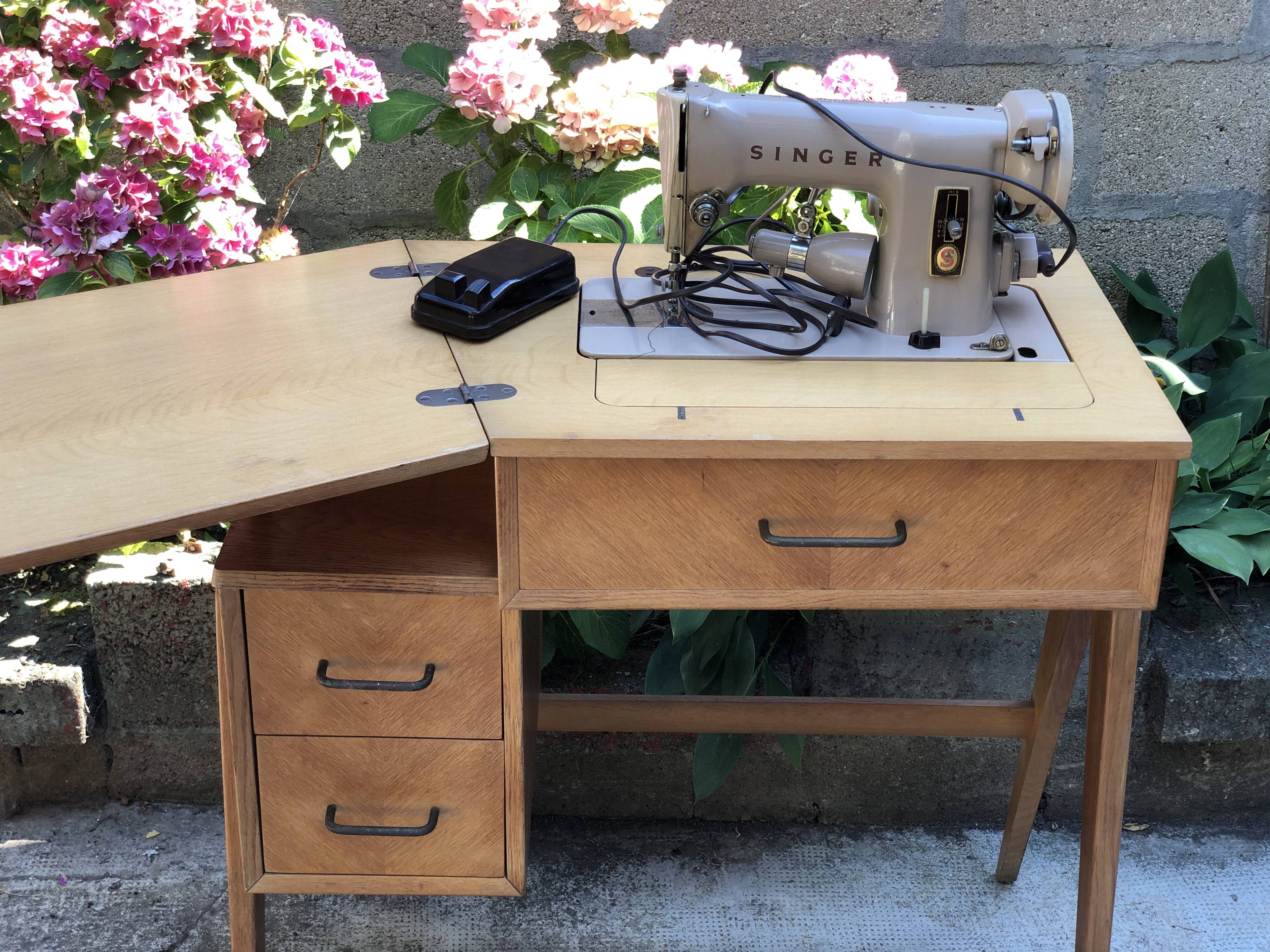 Vintage desk feet compass