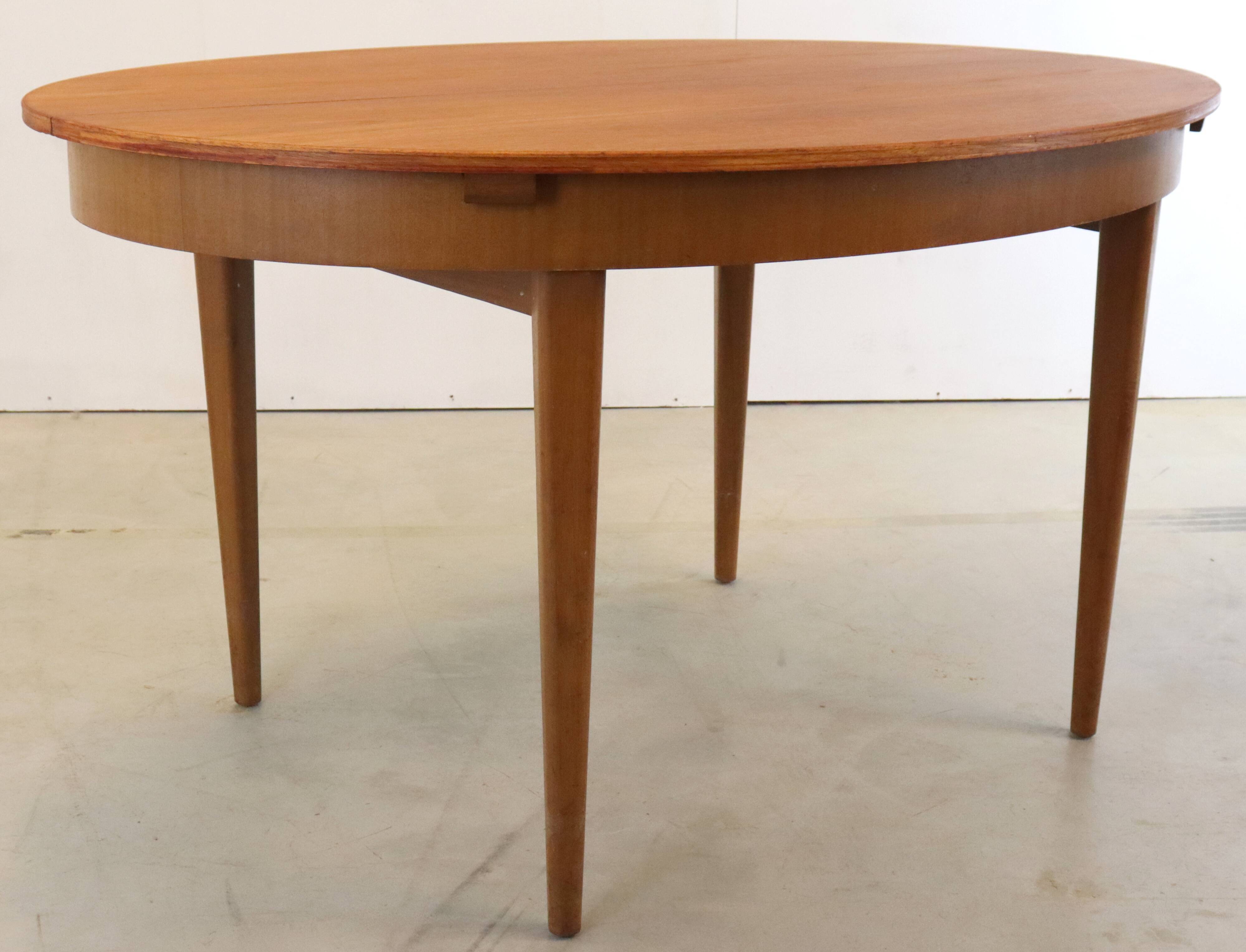 Oval vintage dining table extendable 'Atterton'