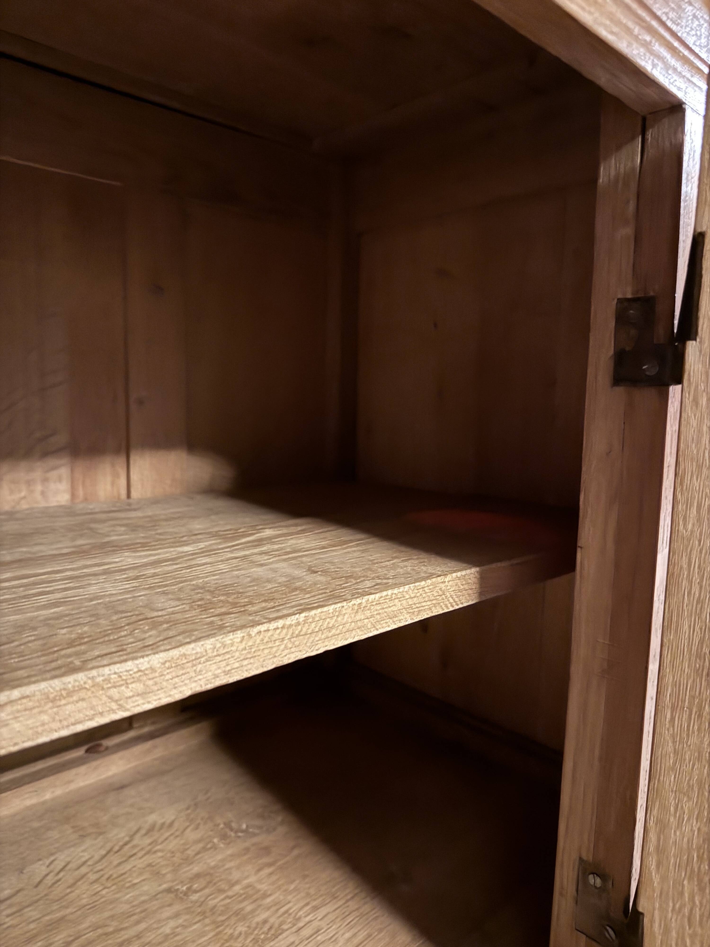 Buffet en chêne massif