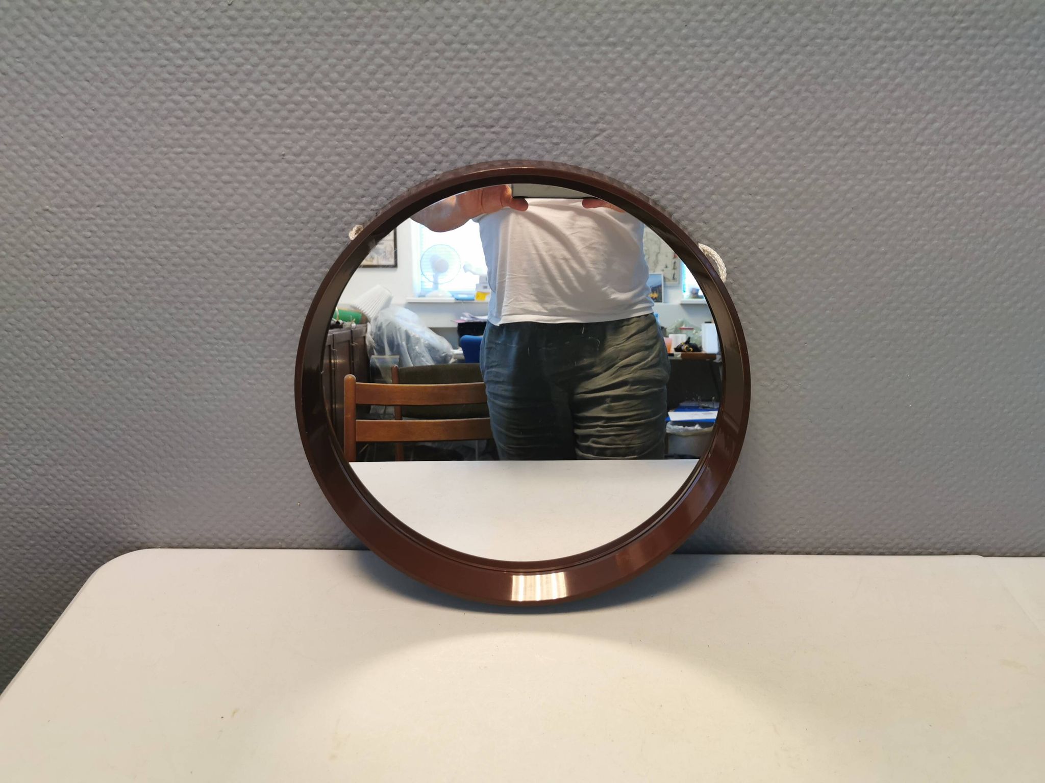 Miroir rétro des années 1970, de Danish Design, fabriqué au Danemark.