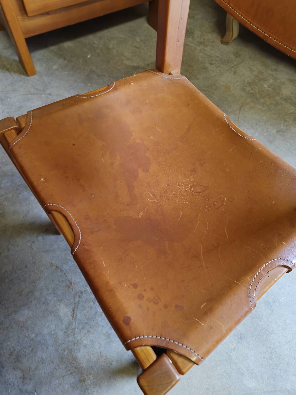 Dining room set table and 6 chairs Maison Regain in Elm