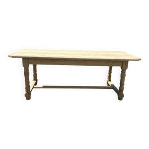 Table rectangulaire en bois brut- 8 à 10 personnes
