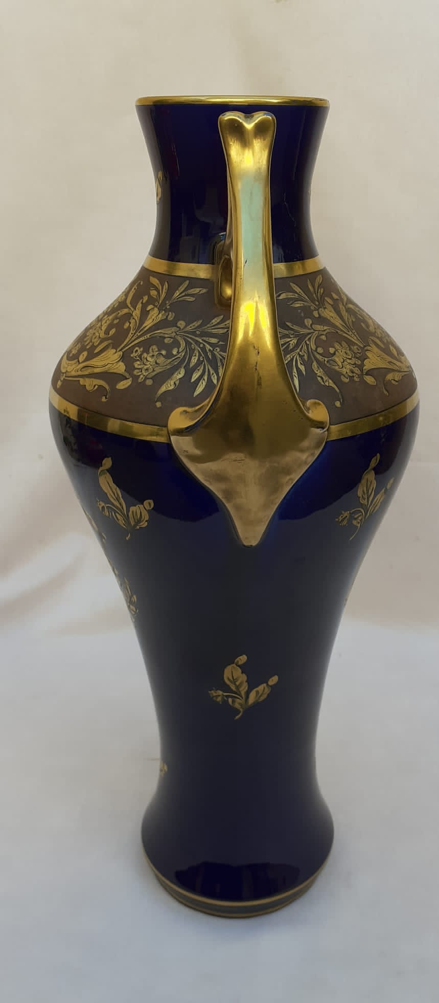 Vase en porcelaine de Tours