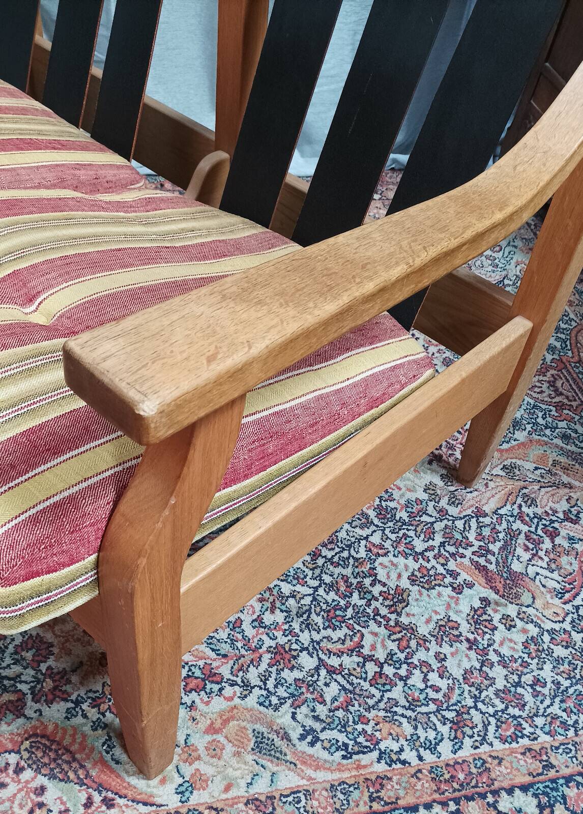 Banquette vintage 2 places et repose-pieds en chêne