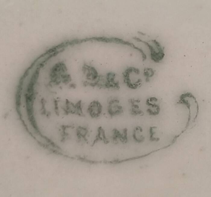 Paire d’assiettes à décor de fruits Belle Époque – Limoges Lanternier – 189