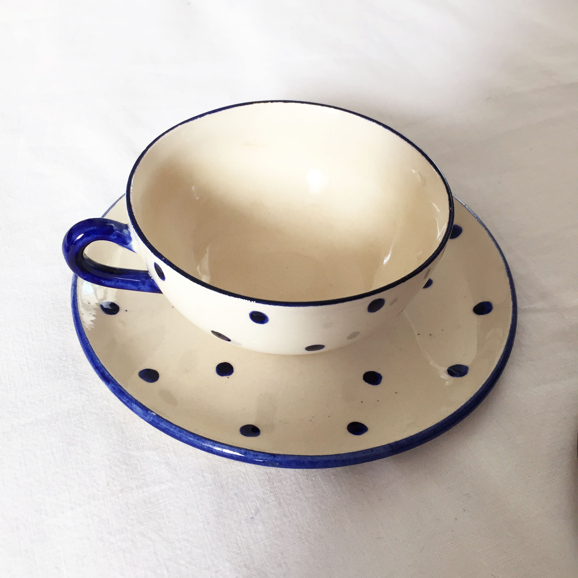 6 cups and saucers for tea or coffee St Clément