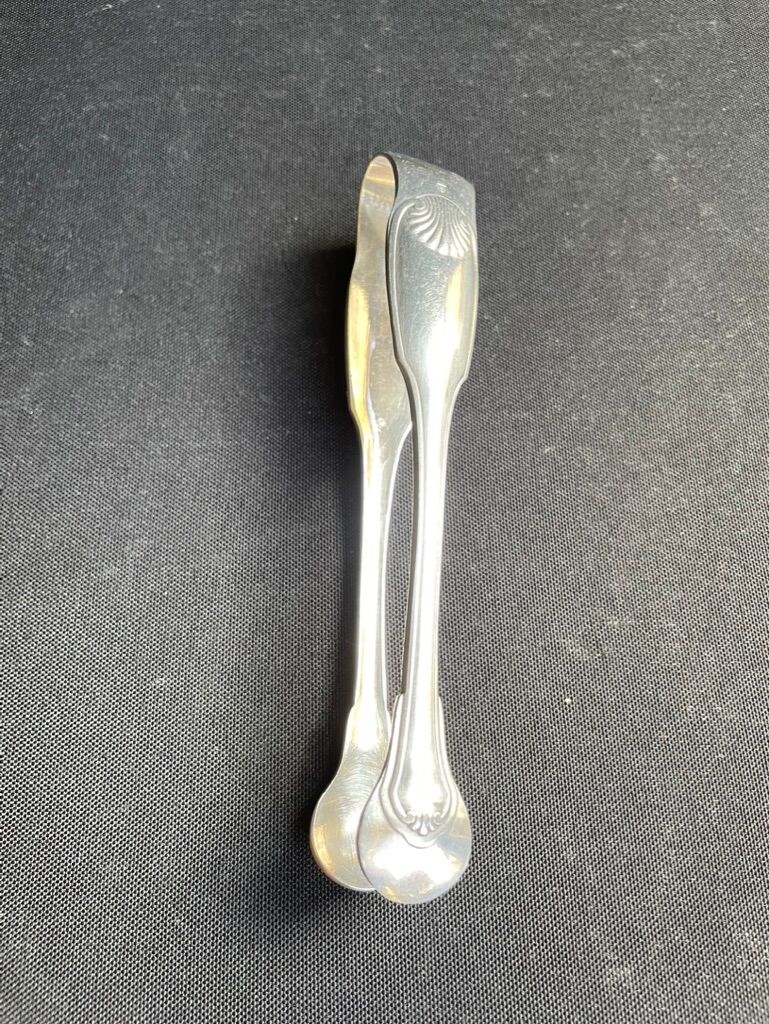 Christofle silver metal sugar tongs model Vendôme/Arcantia before 1983