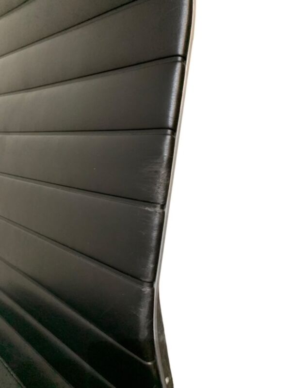 Fauteuil EA119 de Charles & Ray Eames édition Vitra de 2002