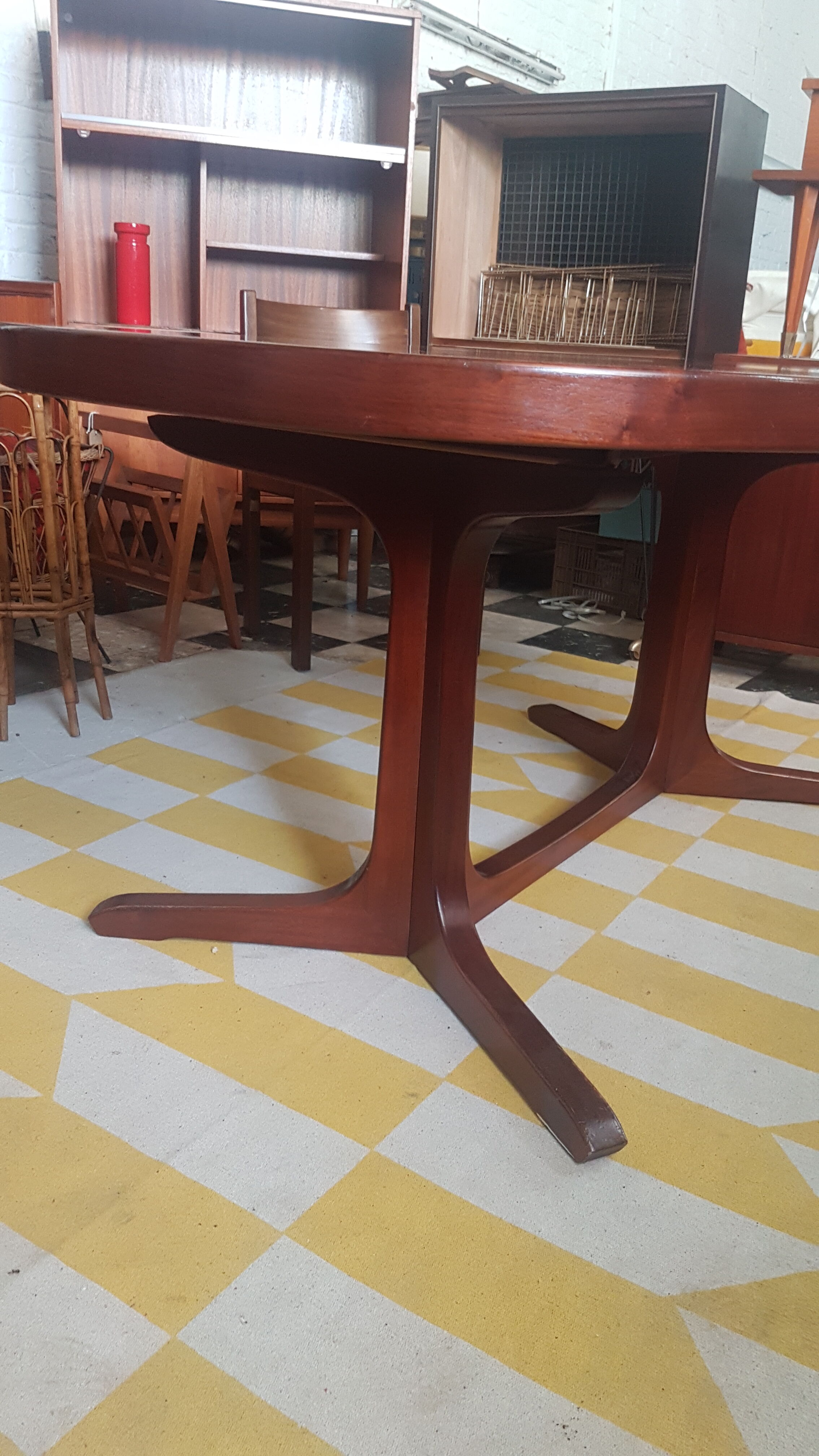 Dining table solid teak oval with extensions
